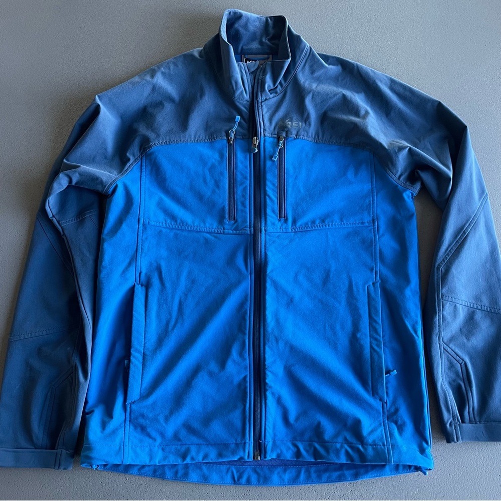 REI Blue Softshell Hiking Jacket Men’s Medium